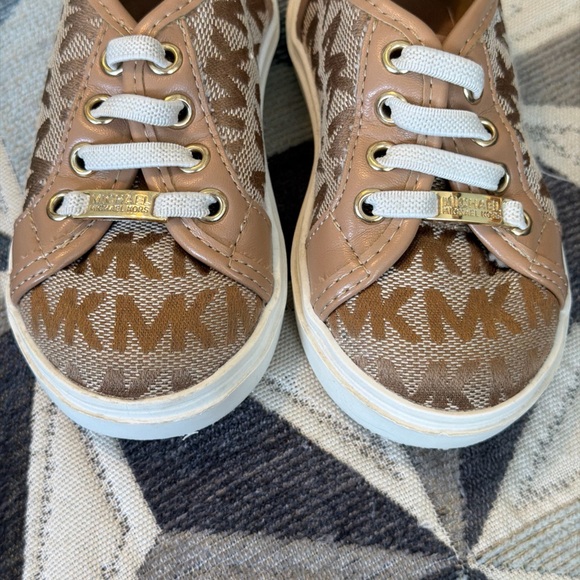 Michael Kors Shoes Little kid 5 Castella Low Top Unisex Sneakers Tan/Brown Logo - Picture 10 of 11